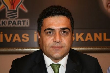 Ak Parti Sivas İl Başkanı Burhanettin Kuru: Prangalardan 12 Eylül'de Kurtulacağız