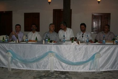 Ak Parti Vezirköprü'de Referandum Değerlendirmesi Yaptı