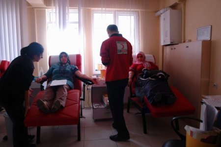 AK Parti Yozgat Kadın Kolları'ndan Kızılay’a kan bağışı