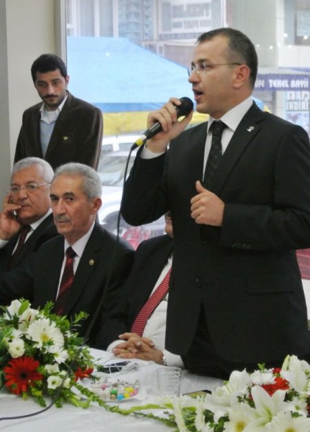 AK Parti’de katılımlı bayramlaşma