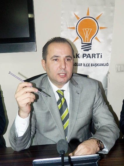 AK Parti'den 'çivi'li basın toplantısı