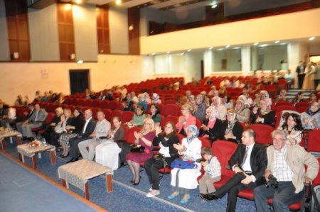 Ak Parti’den Erken Anneler Günü Kutlaması