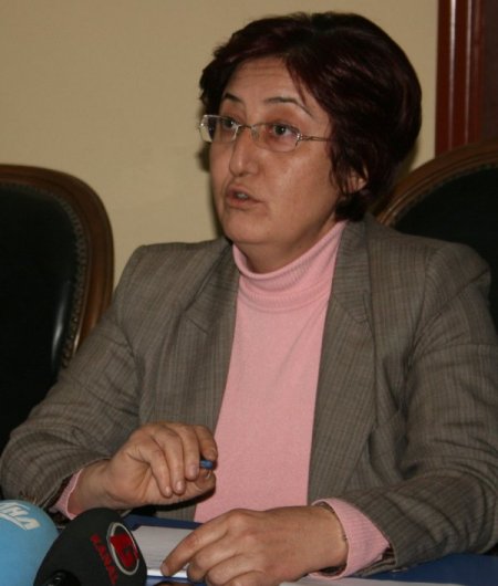 AK Parti'den ihraç edilen bayan belediye başkanı BBP'ye katıldı