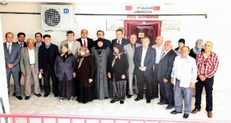 AK Parti'den Şehit Aileleri Derneği'ne ziyaret