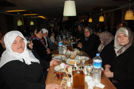 AK Parti’den Yaşlılar Haftası jesti