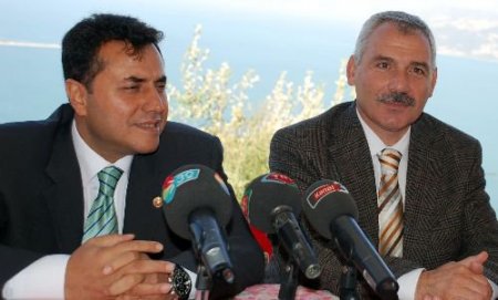 Ak Partili Başkana 'okulu Kapatırım' Resti Çeken Rektörü, Milletvekili İkna Etti