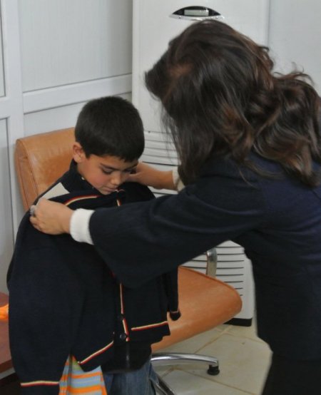 AK Partili bayanlardan Suriyelilere yardım eli