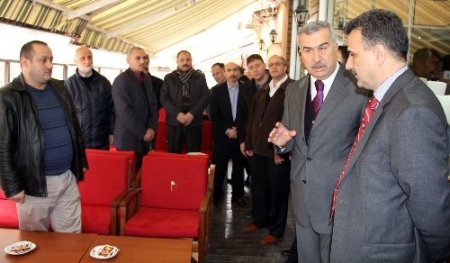 AK Partili Demir: Çatlak seslere kulak asmayın