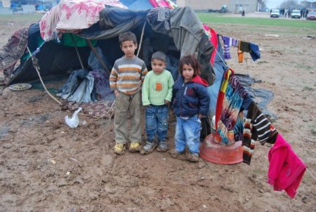 AK Partili gençlerden, Suruç'a sığınan Suriyeliler için yardım kampanyası