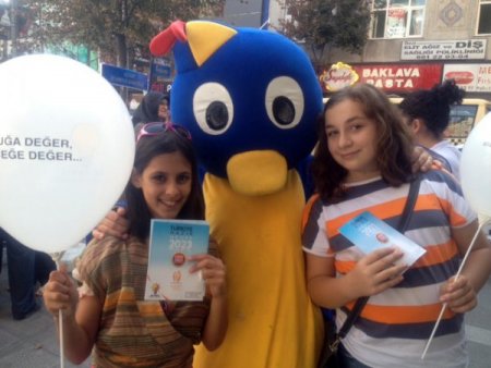 AK Partili hanımlardan İstanbul'un 39 ilçesinde çocuklar için etkinlik