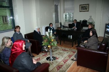 Ak Partili Kadınlar, Kapı Kapı Dolaşıp Demokratik Açılımı Anlatacak