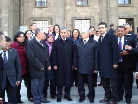 AK Parti'li kadınlar Antalya milletvekillerini ziyaret etti