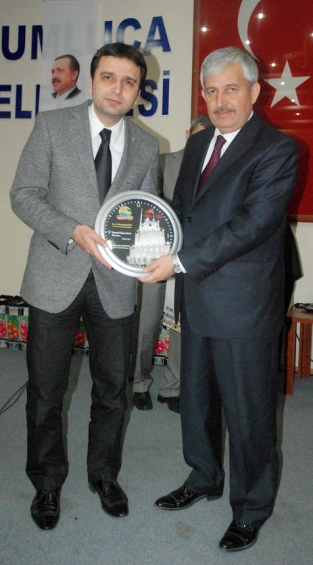 Ak Parti'li Köse'den Akaydın'a Cevap:oynamayı Bilmeyen Gelin Yerim Dar Dermiş