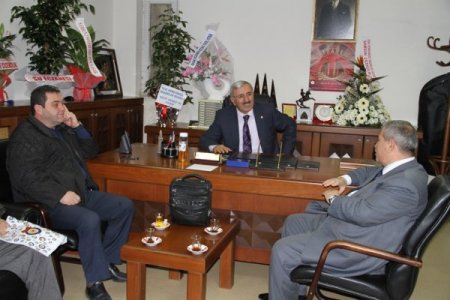 AK Partili Kurt'a ilk tebrik MHP'li Demirtaş'tan geldi