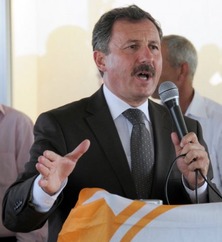 Ak Parti'li Özdağ: Devlet, Artık Dini Otoritenin Üzerinde Boza Pişiremeyecek