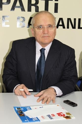 Ak Partili Özdalga: Chp'de Bu Haliyle Değişiklik Olması Mümkün Değil