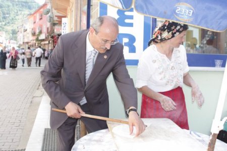 Ak Partili Sıvacıoğlu: İstikrar Ve Kalkınma İçin Ak Parti’yi Seçin