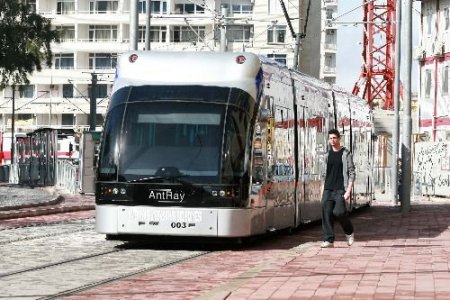 Ak Partili Tabur: Akaydın, Sağlıklı Tramvay İşletmeciliği Yapmayarak Kurumu Zarara Uğratıyor