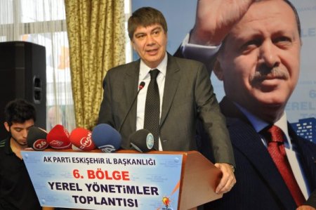 AK Partili Türel: Muhalefet, belediye yasası konusunda tutarsız