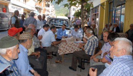 AK Parti'liler Gündoğmuş'ta vatandaşların sorunlarını dinledi
