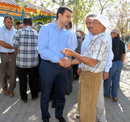 AK Parti'liler Gündoğmuş'ta vatandaşların sorunlarını dinledi