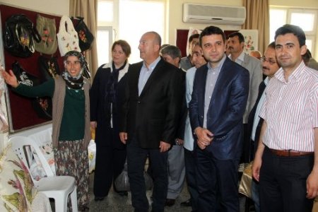 AK Partililerden kermes çıkarması
