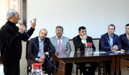 AK Partililerin huzurevi ziyareti