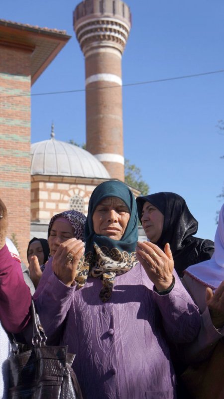 Akan kanın durmasını isteyen anneler, Hacıbayram'da Türkçe ve Kürtçe dua etti