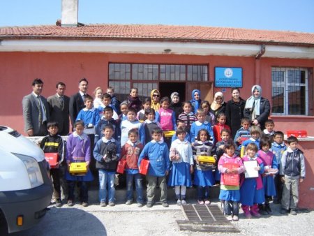 Akansu Koleji, Kardeş Okul Öğrencilerini Sevindirdi