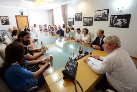 Akaydın, yabancı öğrencilere Antalya’yı tanıttı