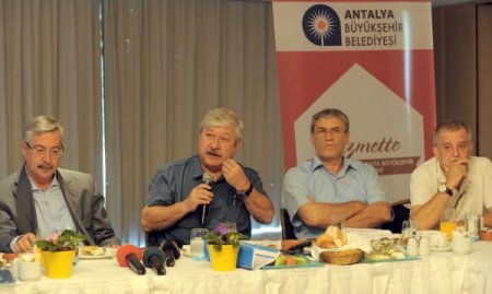 Akaydın: Anketlerde önde görünüyoruz