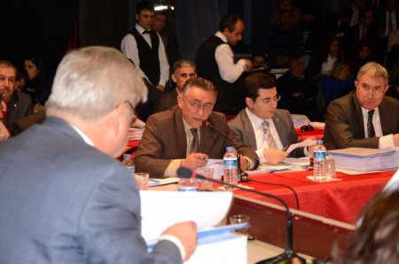 Akaydın’a borçlanma yetkisi komisyona havale edildi