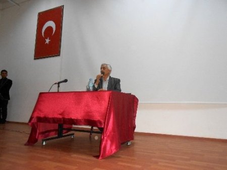 Akçakale Anadolu İmam Hatip Lisesi'nde Kutlu Doğum konferansı