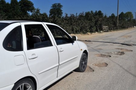 Akçakoca'da meslek yüksekokulu yolu ilgi bekliyor