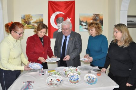 Akçay’da kültür-sanat ve el beceri kursları devam ediyor