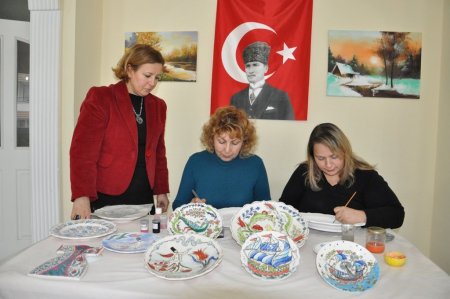 Akçay’da kültür-sanat ve el beceri kursları devam ediyor