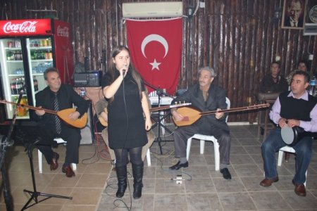 Akçay’da Türk Halk Müziği etkinliği büyük ilgi gördü
