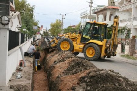 Akçay'da Yağmur Suyu Drenaj Şebekesi Çalışmalarına Başlandı