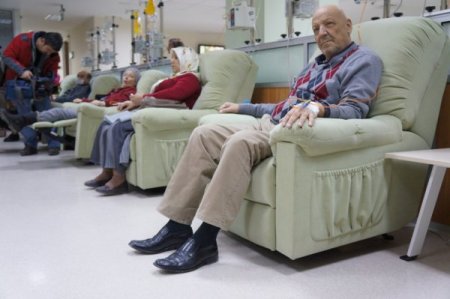 Akdağ: 137 kemoterapi merkezinde yılda 350 bin işlem gerçekleştiriyoruz