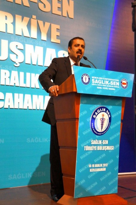 Akdağ: Sağlık çalışanı sayısı yetersiz, YÖK ve MEB ile ortak çalışma yapıyoruz
