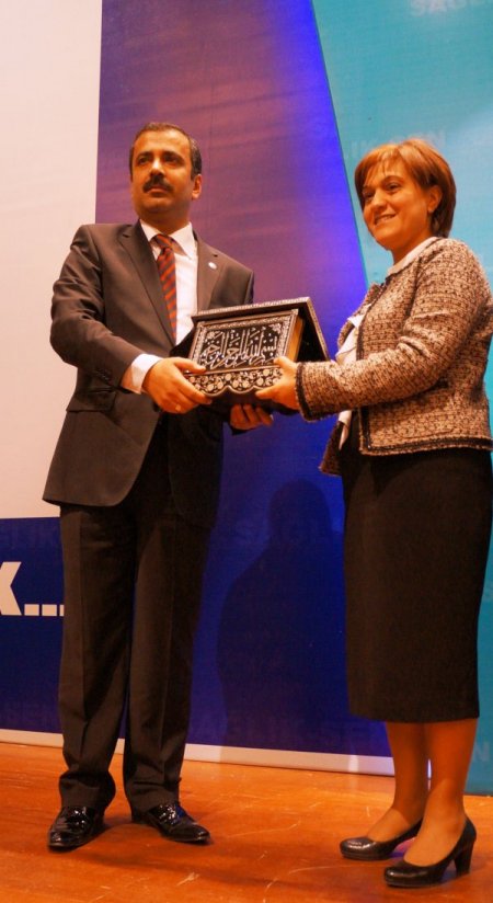 Akdağ: Sağlık çalışanı sayısı yetersiz, YÖK ve MEB ile ortak çalışma yapıyoruz