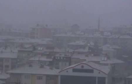 Akdağmadeni beyaza büründü