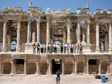Akdeniz Havzası'nın en önemli antik tiyatrosunda,restorasyon 50 yılda tamamlandı