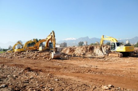 Akdeniz Kent Parkı Projesi devam ediyor