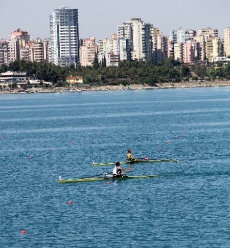 Akdeniz Oyunları kürek yarışları Adana’da başladı