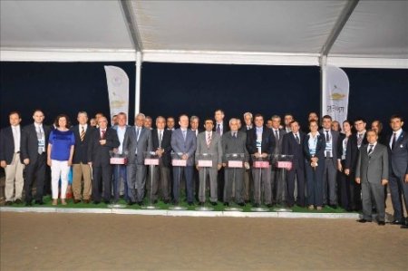 Akdeniz Oyunları’nın takım sporları kura çekimi yapıldı