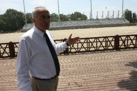 Akdeniz Oyunları'nın yapılacağı Adana Atlıspor Kulübü'nde inşaatlar sürüyor