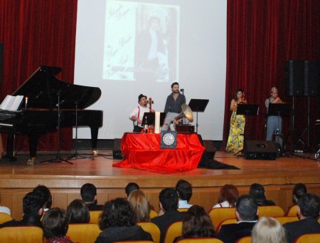 Akdeniz Rüyası eski 45’liklerle mest etti