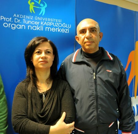 Akdeniz Üniversitesi’nde 3 bininci nakil için pasta kesildi