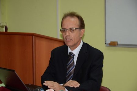 Akdeniz Üniversitesi'nde toprakta çizi açma makinesi geliştirildi